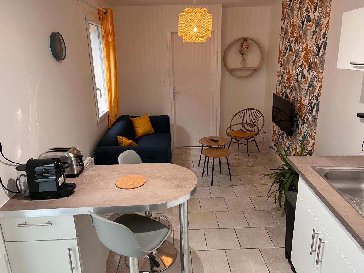 Yellowhouse - Teleworking- Wifi - Cosyhousebyjanna Chatellerault Ngoại thất bức ảnh